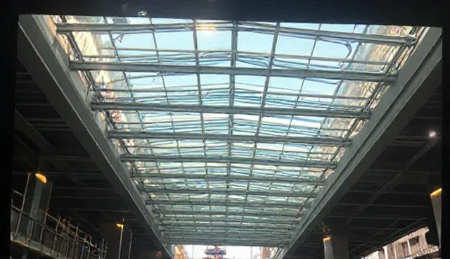 源码网站部署:自主开发与外包建设的优劣对比